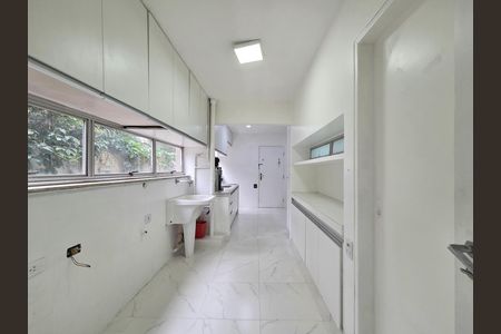 Apartamento para alugar com 132m², 3 quartos e 1 vaga Apartamento para alugar com 132m², 3 quartos e 1 vagaÁrea de Serviço