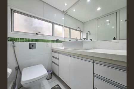 Apartamento para alugar com 132m², 3 quartos e 1 vaga Apartamento para alugar com 132m², 3 quartos e 1 vagaBanheiro da Suíte