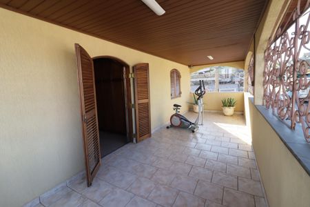 Casa à venda com 200m², 2 quartos e 2 vagasSuíte 1