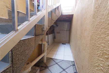 Casa à venda com 200m², 2 quartos e 2 vagasPorão