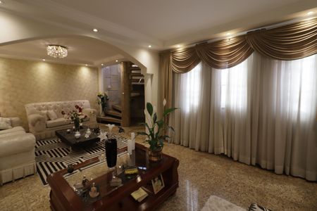 Sala de casa à venda com 2 quartos, 200m² em Pestana, Osasco