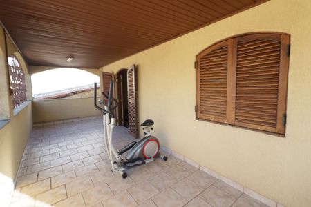 Casa à venda com 200m², 2 quartos e 2 vagasSuíte 1