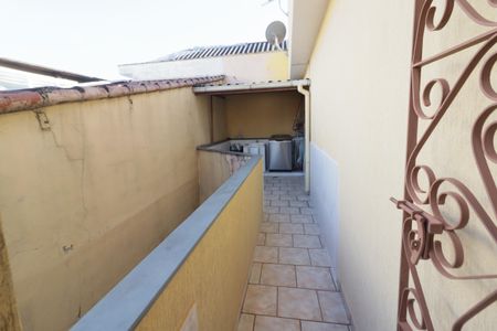 Casa à venda com 200m², 2 quartos e 2 vagasÁrea de Serviço