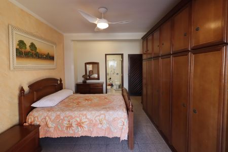 Casa à venda com 200m², 2 quartos e 2 vagasSuíte 1