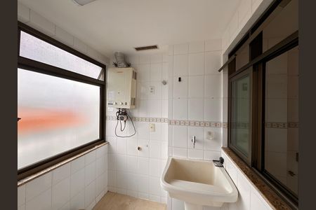 Apartamento à venda com 330m², 3 quartos e 3 vagasCozinha e Área de Serviço