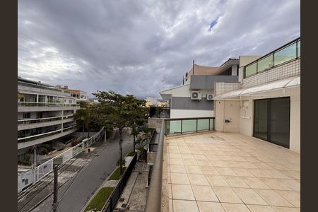 Apartamento à venda com 330m², 3 quartos e 3 vagasVaranda