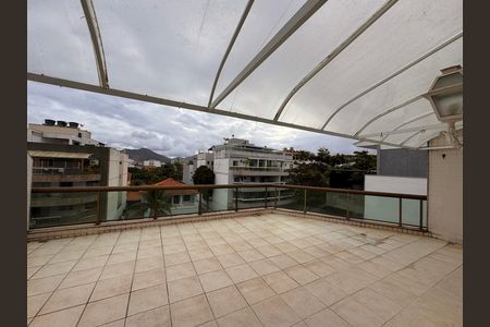 Apartamento à venda com 330m², 3 quartos e 3 vagasVaranda