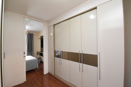 Casa à venda com 200m², 3 quartos e 4 vagasSuíte