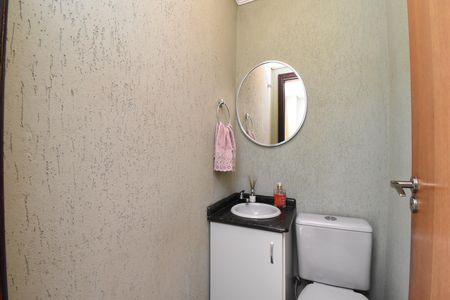 Casa à venda com 200m², 3 quartos e 4 vagasLavabo