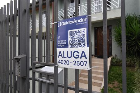 Casa à venda com 200m², 3 quartos e 4 vagasPlaca