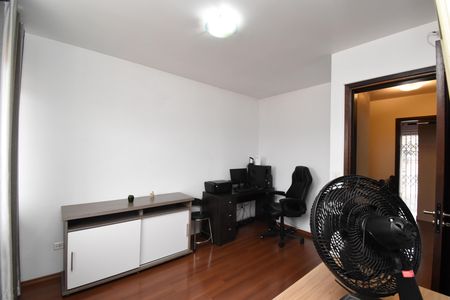 Casa à venda com 200m², 3 quartos e 4 vagasQuarto 3