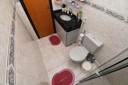 Casa à venda com 200m², 3 quartos e 4 vagasBanheiro da Suíte