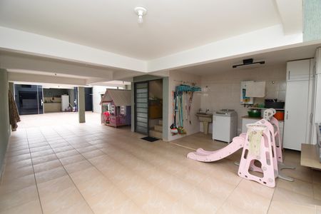 Casa à venda com 200m², 3 quartos e 4 vagasÁrea de Serviço