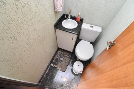 Casa à venda com 200m², 3 quartos e 4 vagasLavabo
