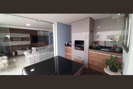 Apartamento à venda com 104m², 2 quartos e 3 vagas Apartamento à venda com 104m², 2 quartos e 3 vagasÁrea comum