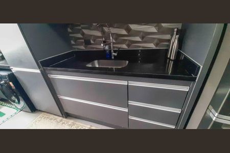Apartamento à venda com 104m², 2 quartos e 3 vagas Apartamento à venda com 104m², 2 quartos e 3 vagasCozinha