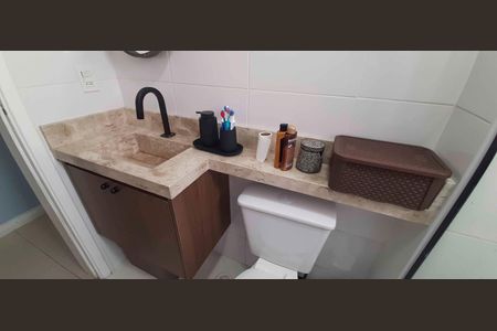 Apartamento à venda com 104m², 2 quartos e 3 vagas Apartamento à venda com 104m², 2 quartos e 3 vagasBanheiro social