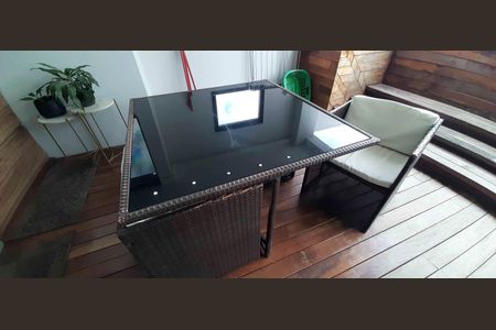 Apartamento à venda com 104m², 2 quartos e 3 vagas Apartamento à venda com 104m², 2 quartos e 3 vagasÁrea comum