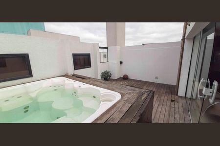 Apartamento à venda com 104m², 2 quartos e 3 vagas Apartamento à venda com 104m², 2 quartos e 3 vagasÁrea comum