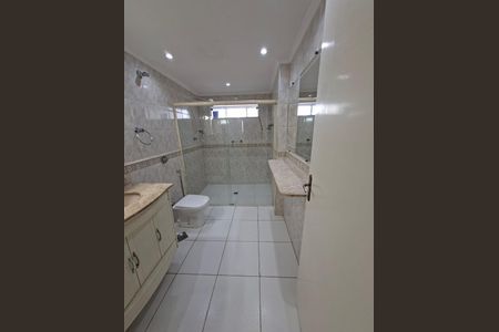 Apartamento à venda com 96m², 3 quartos e sem vaga Apartamento à venda com 96m², 3 quartos e sem vagaBanheiro