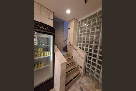 Apartamento à venda com 96m², 3 quartos e sem vaga Apartamento à venda com 96m², 3 quartos e sem vagaEscada