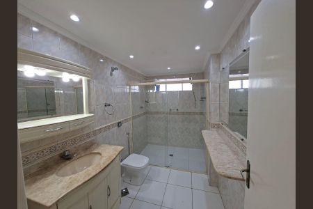 Apartamento à venda com 96m², 3 quartos e sem vaga Apartamento à venda com 96m², 3 quartos e sem vagaBanheiro