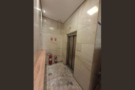 Apartamento à venda com 96m², 3 quartos e sem vaga Apartamento à venda com 96m², 3 quartos e sem vagaBanheiro