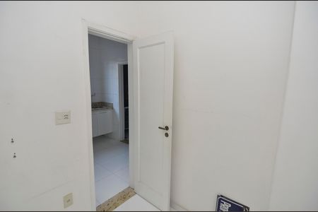 Apartamento à venda com 205m², 3 quartos e 1 vaga Apartamento à venda com 205m², 3 quartos e 1 vagaQuarto de Serviço