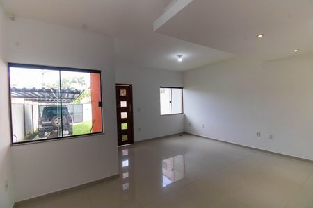 Casa para alugar com 155m², 4 quartos e 2 vagasSala