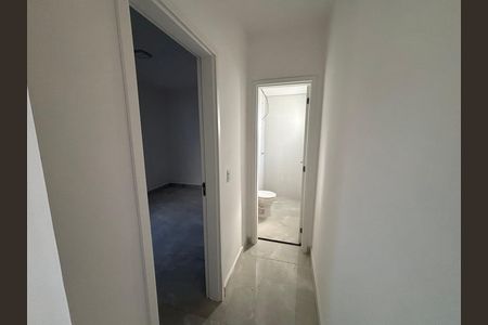 Corredor de apartamento para alugar com 1 quarto, 33m² em Cidade Antônio Estêvão de Carvalho, São Paulo