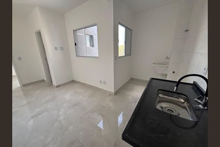 Cozinha  de apartamento para alugar com 1 quarto, 30m² em Cidade Antônio Estêvão de Carvalho, São Paulo