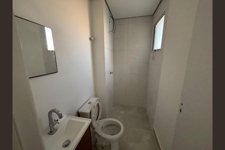 Banheiro  de apartamento para alugar com 1 quarto, 30m² em Cidade Antônio Estêvão de Carvalho, São Paulo