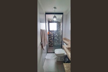 Apartamento à venda com 118m², 2 quartos e 3 vagas Apartamento à venda com 118m², 2 quartos e 3 vagasBanheiro