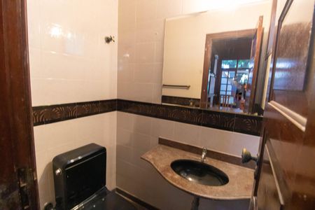 Casa para alugar com 281m², 3 quartos e 1 vaga Casa para alugar com 281m², 3 quartos e 1 vagaLavabo