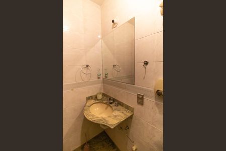 Casa para alugar com 281m², 3 quartos e 1 vaga Casa para alugar com 281m², 3 quartos e 1 vagaBanheiro da Suíte