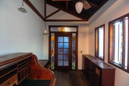 Casa para alugar com 281m², 3 quartos e 1 vaga Casa para alugar com 281m², 3 quartos e 1 vagaQuarto 1