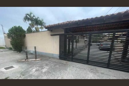 Casa para alugar com 115m², 2 quartos e 2 vagasFachada