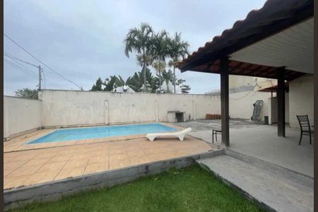 Casa para alugar com 115m², 2 quartos e 2 vagasPiscina