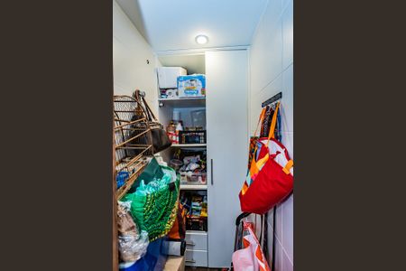 Apartamento à venda com 154m², 3 quartos e 2 vagas Apartamento à venda com 154m², 3 quartos e 2 vagasDespensa