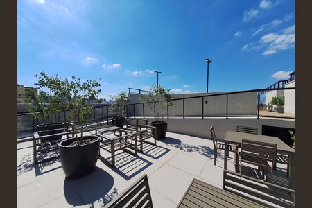 Apartamento à venda com 44m², 2 quartos e 1 vaga Apartamento à venda com 44m², 2 quartos e 1 vagaÁrea comum - Churrasqueira