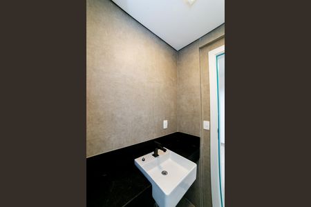 Apartamento à venda com 207m², 3 quartos e 3 vagas Apartamento à venda com 207m², 3 quartos e 3 vagasBanheiro da Suíte 2