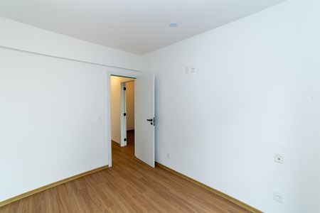 Apartamento à venda com 207m², 3 quartos e 3 vagas Apartamento à venda com 207m², 3 quartos e 3 vagasQuarto