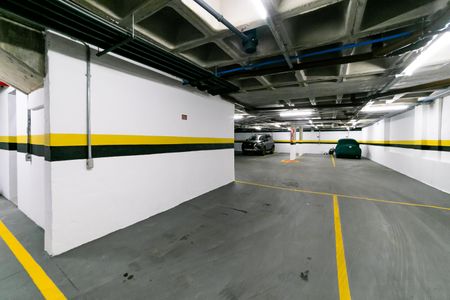 Apartamento à venda com 207m², 3 quartos e 3 vagas Apartamento à venda com 207m², 3 quartos e 3 vagasGaragem