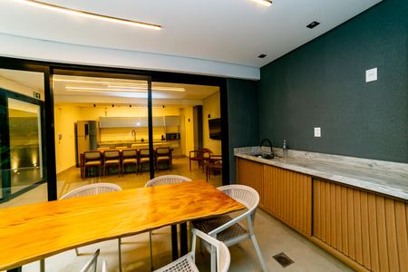 Apartamento à venda com 207m², 3 quartos e 3 vagas Apartamento à venda com 207m², 3 quartos e 3 vagasÁrea comum - Salão de festas