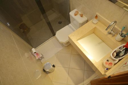 Apartamento à venda com 74m², 2 quartos e 1 vagaBanheiro 