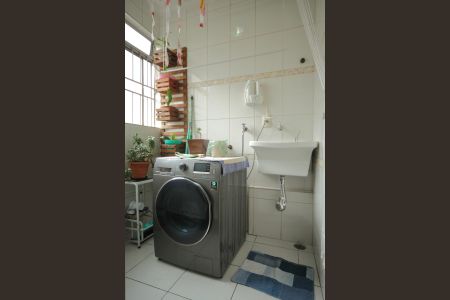 Apartamento à venda com 74m², 2 quartos e 1 vagaÁrea de Serviço