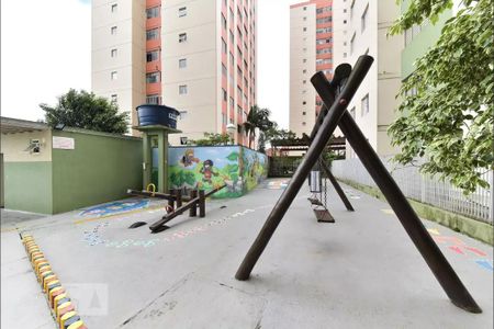 Apartamento à venda com 74m², 2 quartos e 1 vaga Apartamento à venda com 74m², 2 quartos e 1 vagaÁrea comum - Playground