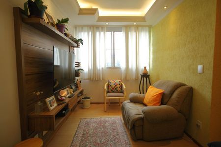 Apartamento à venda com 74m², 2 quartos e 1 vagaSala