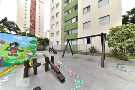 Apartamento à venda com 74m², 2 quartos e 1 vaga Apartamento à venda com 74m², 2 quartos e 1 vagaÁrea comum - Playground