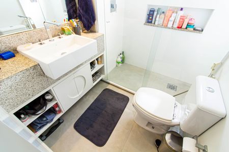 Apartamento para alugar com 100m², 2 quartos e 2 vagasBanheiro da Suíte